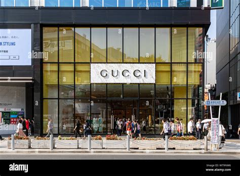 gucci tokyo store.